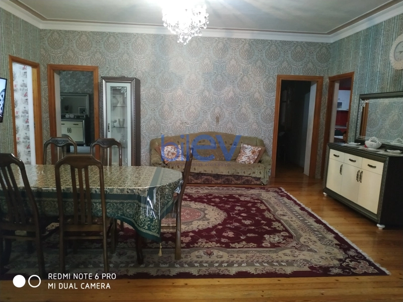 Satış 9 otaqlı Həyət evi  320m², Bakı