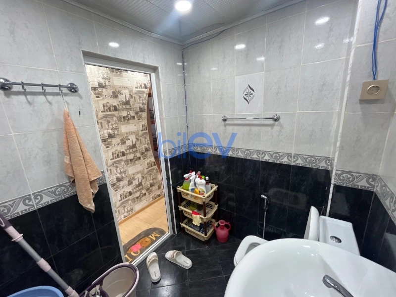 Aylıq Kirayə 2 otaqlı Köhnə Tikili bina evi  60m², Bakı