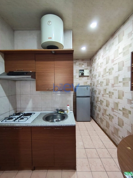 Aylıq Kirayə 4 otaqlı Köhnə Tikili bina evi  120m², Bakı