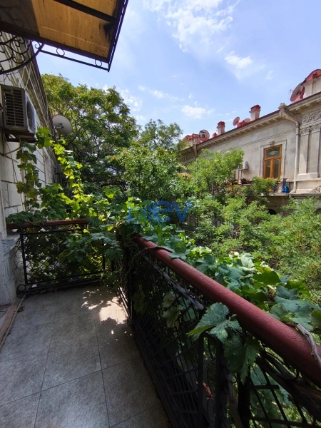 Aylıq Kirayə 4 otaqlı Köhnə Tikili bina evi  120m², Bakı
