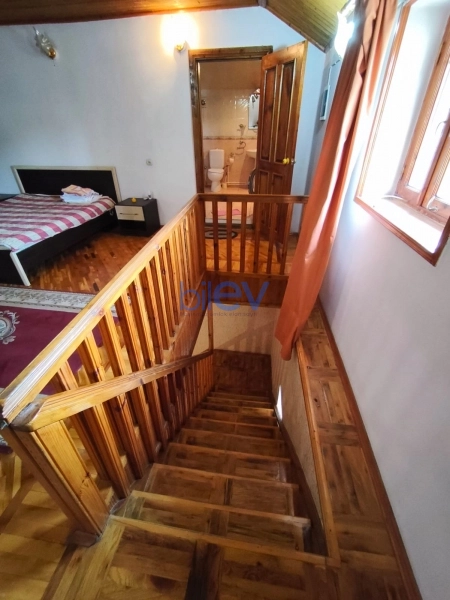 Aylıq Kirayə 4 otaqlı Köhnə Tikili bina evi  120m², Bakı