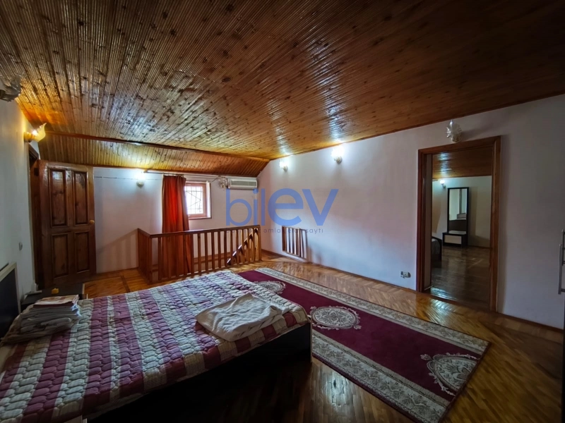 Aylıq Kirayə 4 otaqlı Köhnə Tikili bina evi  120m², Bakı