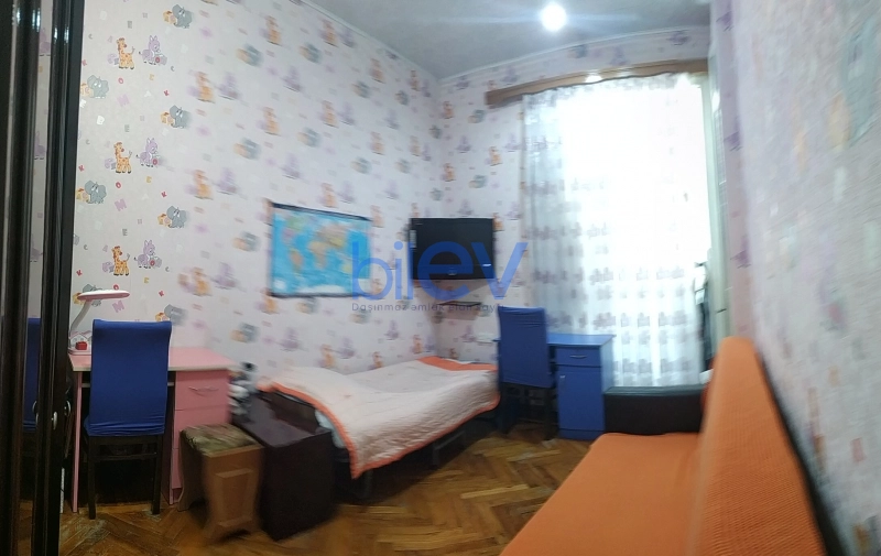Satış 3 otaqlı Köhnə Tikili bina evi  75m², Bakı