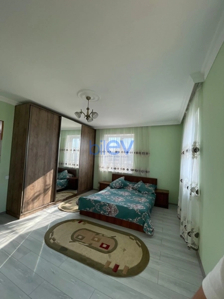 Günlük Kirayə 5 otaqlı Bağ evi  240m², Bakı