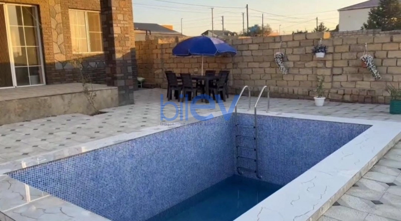 Günlük Kirayə 5 otaqlı Bağ evi  240m², Bakı