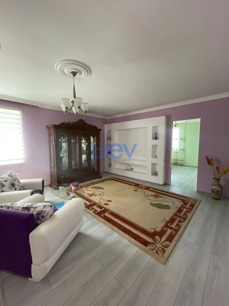 Günlük Kirayə 5 otaqlı Bağ evi  240m², Bakı