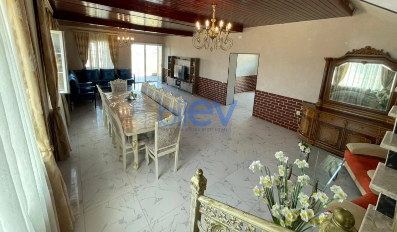 Günlük Kirayə 5 otaqlı Bağ evi  240m², Bakı