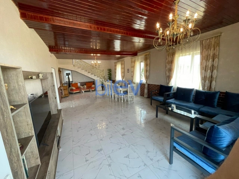 Günlük Kirayə 5 otaqlı Bağ evi  240m², Bakı