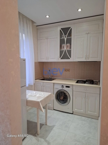 Satış 2 otaqlı Köhnə Tikili bina evi  52m², Bakı