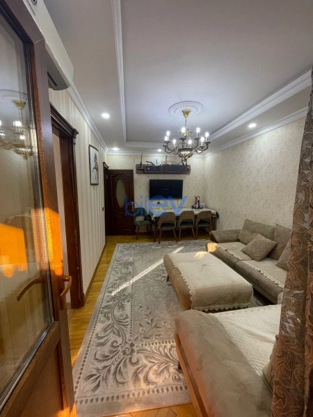 Satış 3 otaqlı Köhnə Tikili bina evi  75m², Bakı