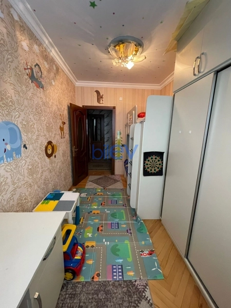 Satış 3 otaqlı Köhnə Tikili bina evi  75m², Bakı