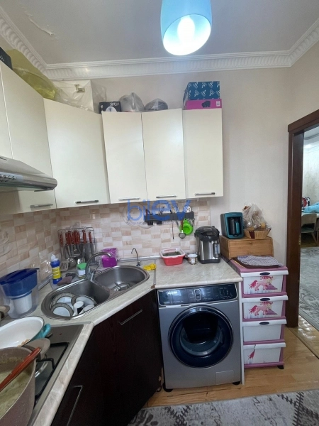 Satış 3 otaqlı Köhnə Tikili bina evi  75m², Bakı