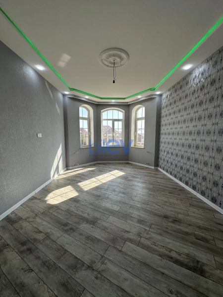 Satış 6 otaqlı Həyət evi  200m², Bakı