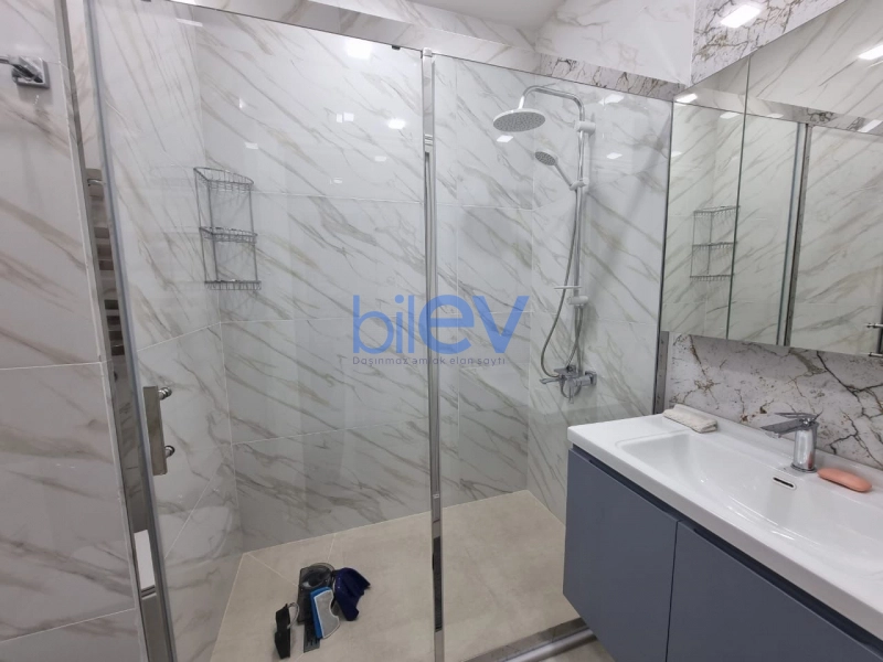 Aylıq Kirayə 2 otaqlı Köhnə Tikili bina evi  90m², Bakı
