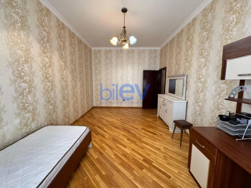 Aylıq Kirayə 3 otaqlı Yeni Tikili bina evi  85m², Bakı