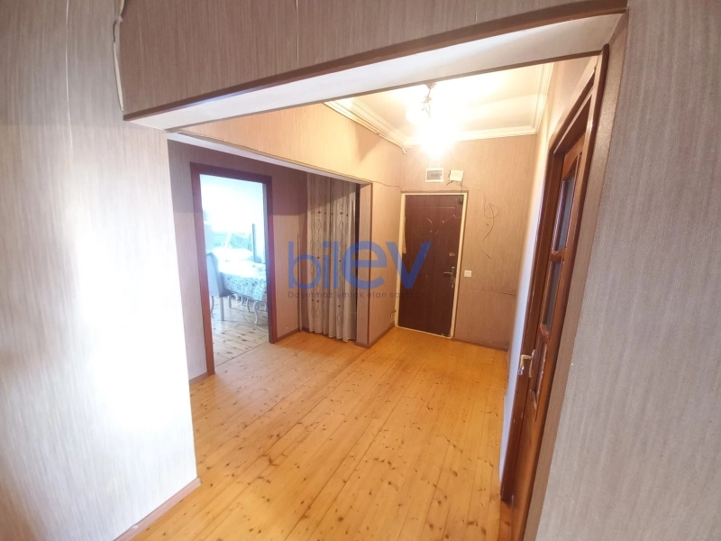 Aylıq Kirayə 3 otaqlı Köhnə Tikili bina evi  80m², Bakı