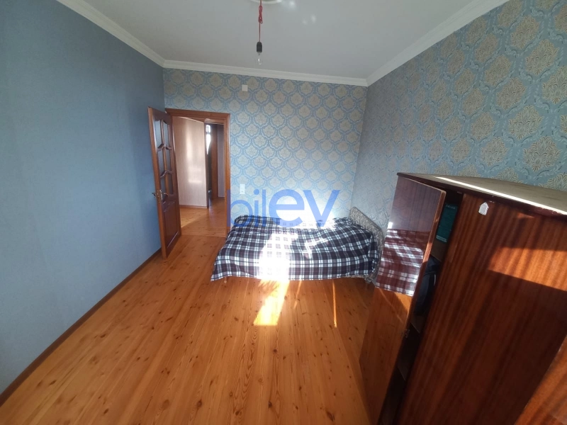Aylıq Kirayə 3 otaqlı Köhnə Tikili bina evi  80m², Bakı
