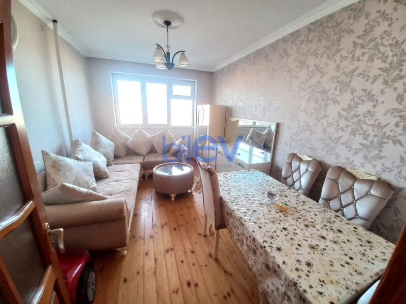 Aylıq Kirayə 3 otaqlı Köhnə Tikili bina evi  80m², Bakı