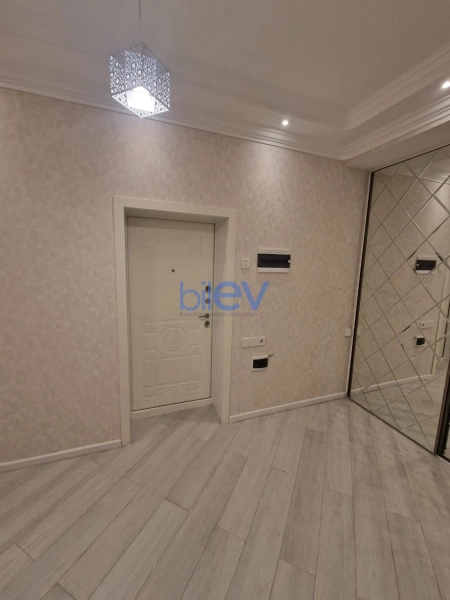 Aylıq Kirayə 2 otaqlı Yeni Tikili bina evi  100m², Bakı