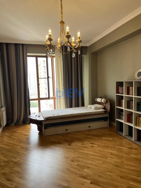 Aylıq Kirayə 3 otaqlı Yeni Tikili bina evi  120m², Bakı
