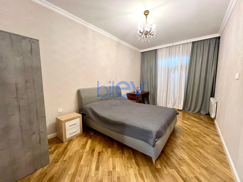 Aylıq Kirayə 3 otaqlı Yeni Tikili bina evi  120m², Bakı