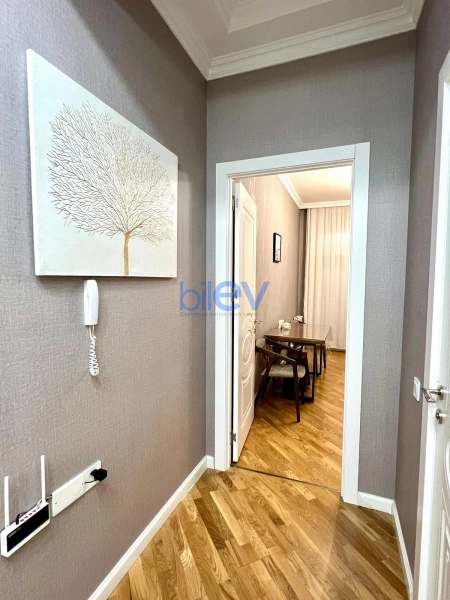 Aylıq Kirayə 3 otaqlı Yeni Tikili bina evi  120m², Bakı