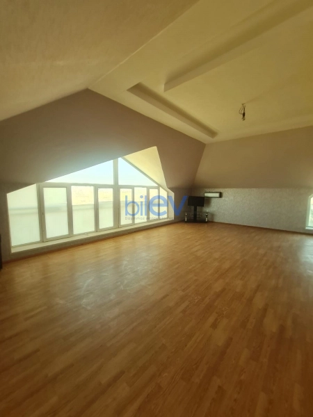 Satış 8 otaqlı Həyət evi  300m², Bakı