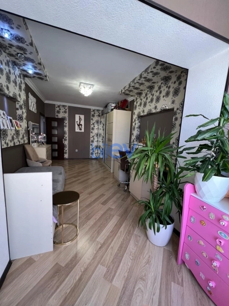Satış 3 otaqlı Köhnə Tikili bina evi  80m², Bakı