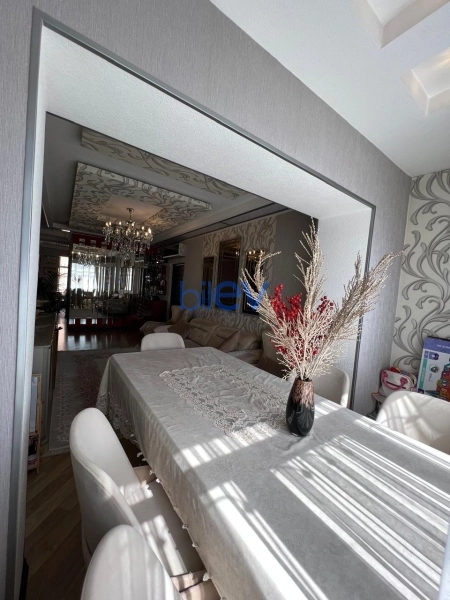 Satış 3 otaqlı Köhnə Tikili bina evi  80m², Bakı
