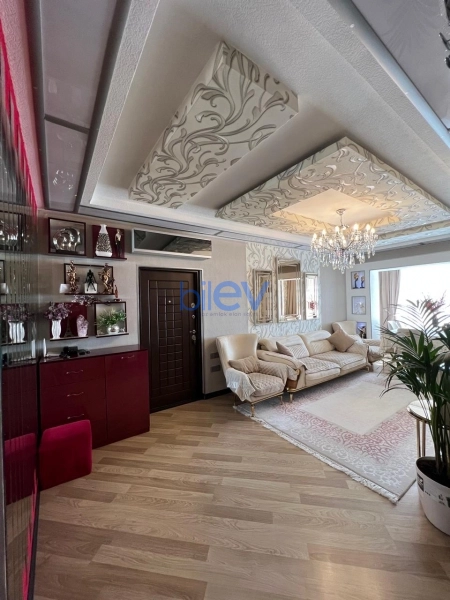 Satış 3 otaqlı Köhnə Tikili bina evi  80m², Bakı