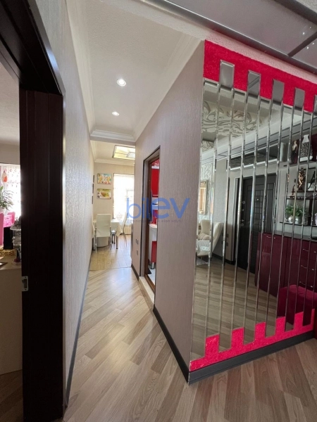 Satış 3 otaqlı Köhnə Tikili bina evi  80m², Bakı