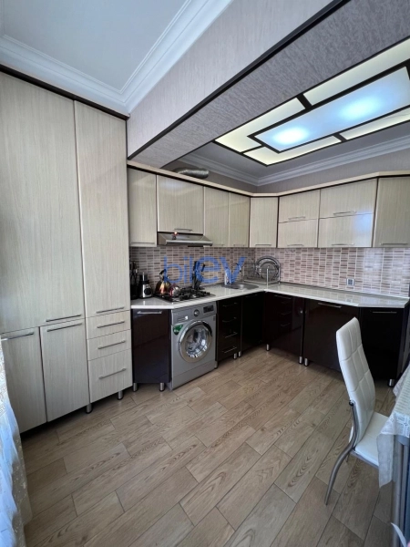 Satış 3 otaqlı Köhnə Tikili bina evi  80m², Bakı