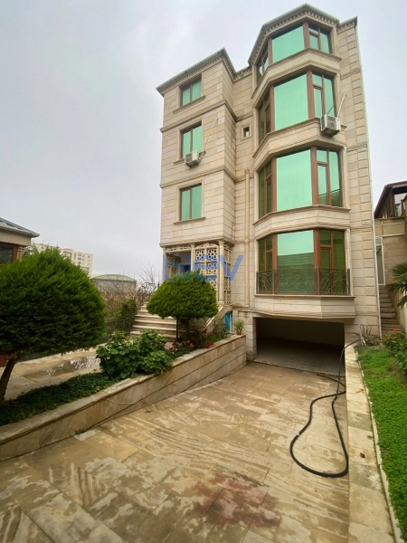 Satış 8 otaqlı Villa  1000m², Bakı