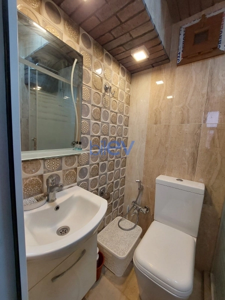 Aylıq Kirayə 2 otaqlı Köhnə Tikili bina evi  55m², Bakı