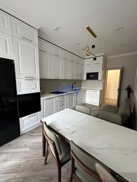 Aylıq Kirayə 2 otaqlı Yeni Tikili bina evi  110m², Bakı