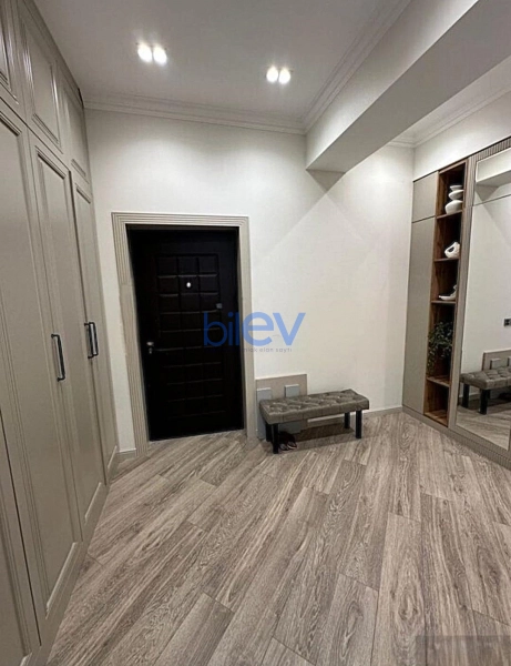 Aylıq Kirayə 2 otaqlı Yeni Tikili bina evi  110m², Bakı