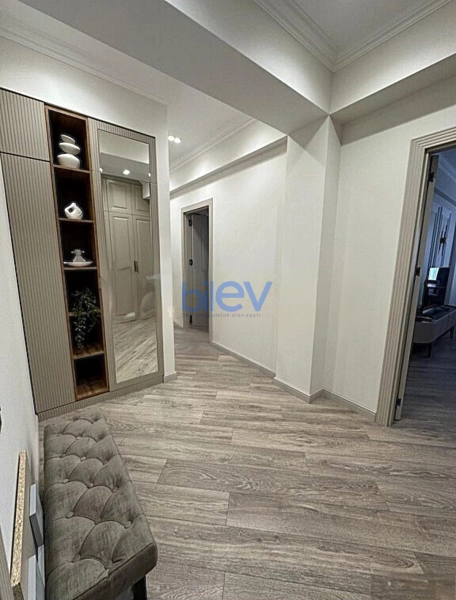 Aylıq Kirayə 2 otaqlı Yeni Tikili bina evi  110m², Bakı