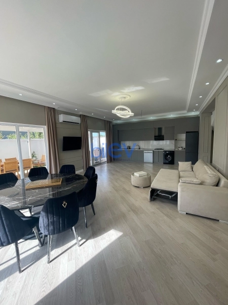 Günlük Kirayə 6 otaqlı Bağ evi  500m², Bakı