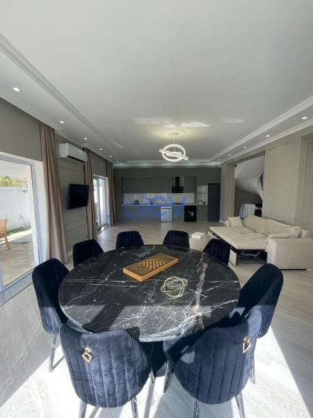 Günlük Kirayə 6 otaqlı Bağ evi  500m², Bakı