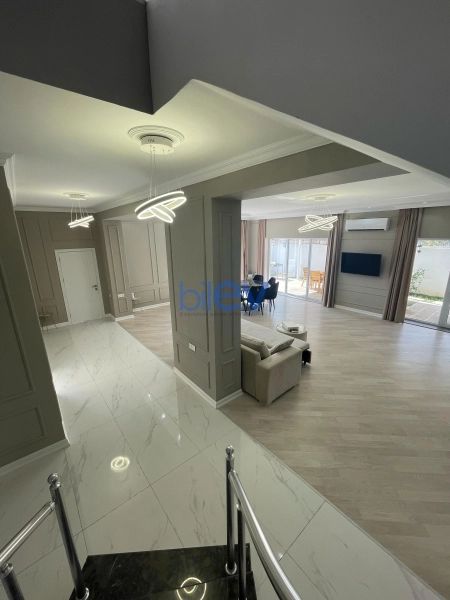 Günlük Kirayə 6 otaqlı Bağ evi  500m², Bakı