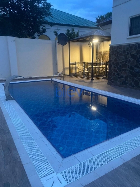 Günlük Kirayə 3 otaqlı Bağ evi  125m², Bakı