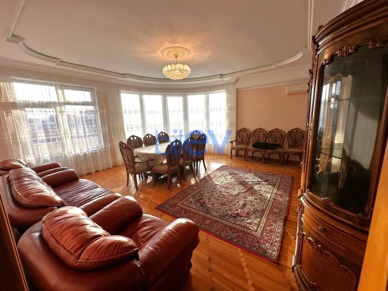 Aylıq Kirayə 4 otaqlı Yeni Tikili bina evi  165m², Bakı