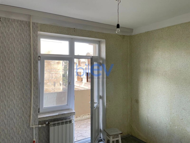Aylıq Kirayə 4 otaqlı Köhnə Tikili bina evi  80m², Bakı
