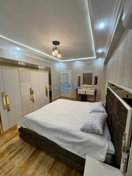 Aylıq Kirayə 2 otaqlı Yeni Tikili bina evi  94m², Bakı
