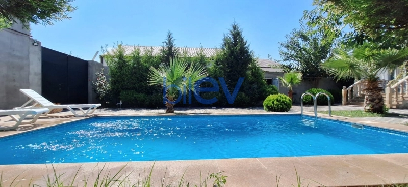 Günlük Kirayə 3 otaqlı Bağ evi  120m², Bakı