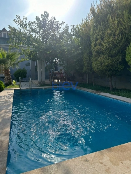 Günlük Kirayə 3 otaqlı Bağ evi  120m², Bakı