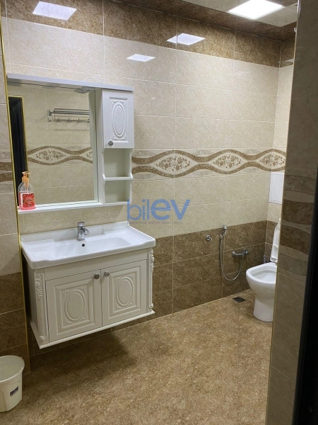Aylıq Kirayə 2 otaqlı Köhnə Tikili bina evi  72m², Bakı