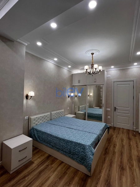 Aylıq Kirayə 3 otaqlı Yeni Tikili bina evi  127m², Bakı