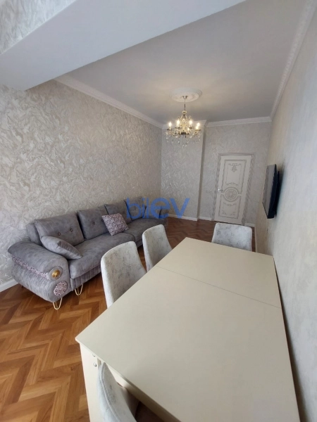 Aylıq Kirayə 2 otaqlı Yeni Tikili bina evi  75m², Bakı