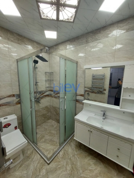 Aylıq Kirayə 2 otaqlı Yeni Tikili bina evi  75m², Bakı